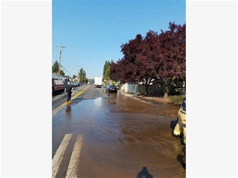 Semi Hits Hydrant In Puyallup Causes Flooding Puyallup Wa Patch