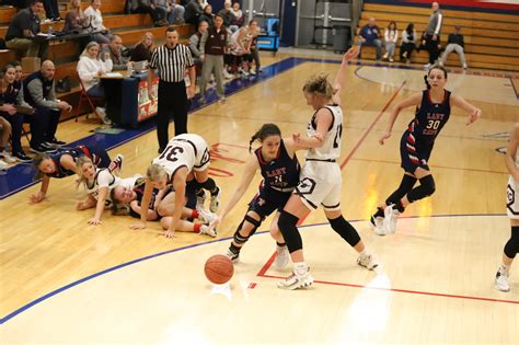 Williams Free Throws Lift Lady Cats Over Metcalfe County At Caveland