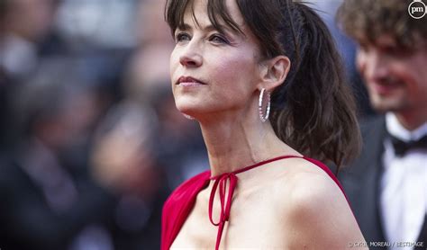 On ne traite pas les gens comme ça Sophie Marceau dénonce une