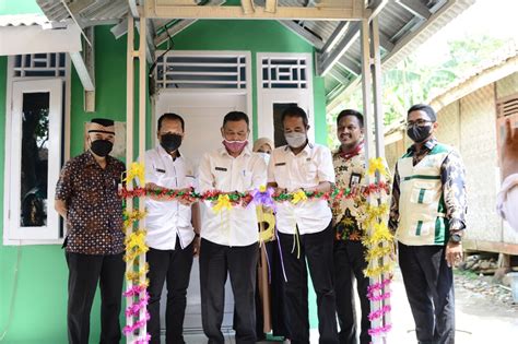 Serahkan Dua Rumah Gratis Ke Di Lebak Bmi Bakar Semangat