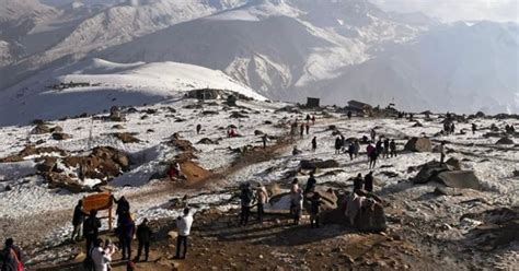 Gulmargs Winter Wonderland Threatened By Unprecedented Dry Spell