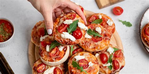 Mini Cheese And Tomato Pizza Recipe