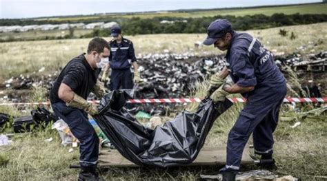 Crash du vol MH17 Les pro russes ont remis les boîtes noires aux