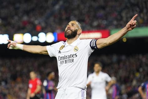 Tripl De Karim Benzema Contre Barcelone Ans Apr S Puskas