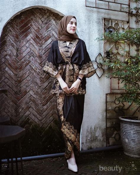 6 Inspirasi Fashion Style Setelan Batik Outfit Kondangan Yang Kekinian