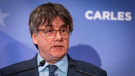 Puigdemont carga contra el Rey en plenas negociaciones con Sánchez