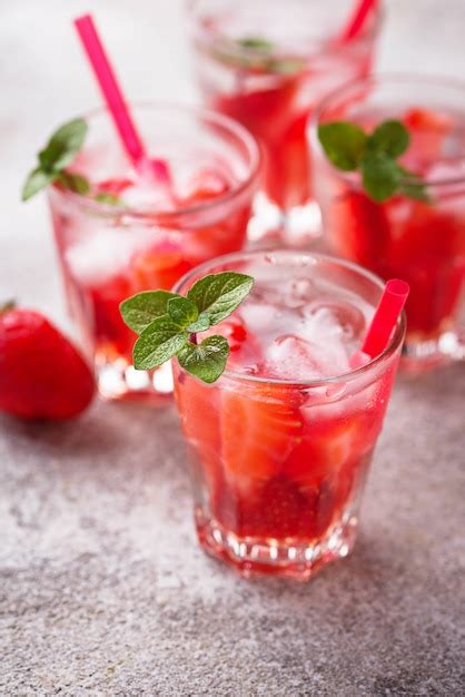 Premium Photo Summer Fresh Drink Strawberry Lemonade