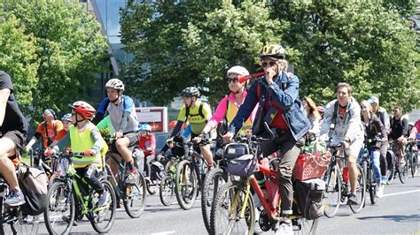 Wielki Przejazd Rowerowy 26 manifestacja użytkowników dwóch i więcej