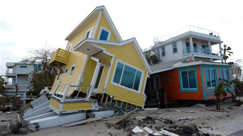 Video Cnns Anderson Cooper Hit By Debris During Milton