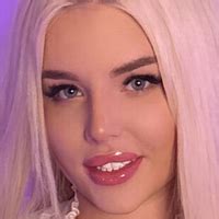 Courtney Next Door Nude OnlyFans Leaks Fapopedia