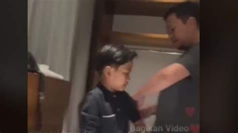 Farel Prayogas Viral Video Prays In Congregation Netizens Discuss His