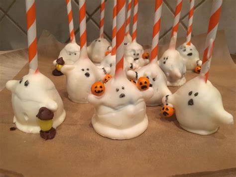 Halloween ghost cake pops : r/cakedecorating