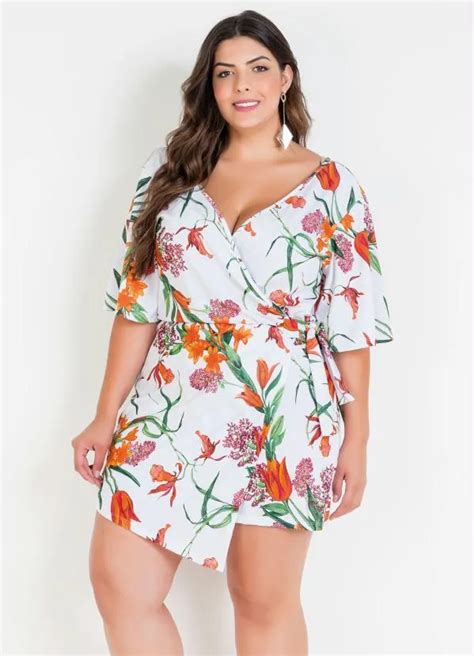 Macaquinho Floral Branco Saia Plus Size Marguerite