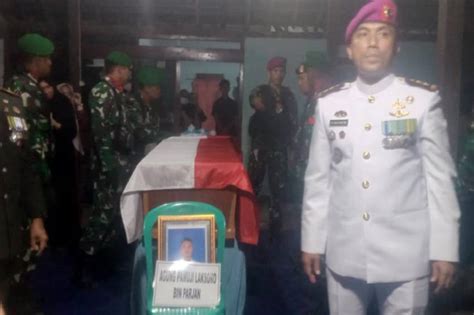 Tangis Pecah Di Grobogan Sambut Jenazah Prajurit Elite Tni Al Korban