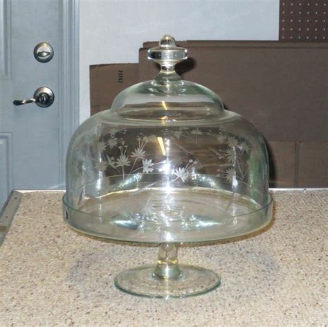 Elegant Vintage Etched Floral Glass Dome Pedestal 14 1 2 Cake Stand