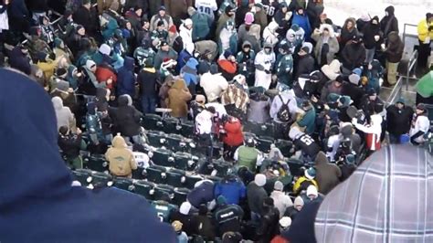 Eagles Fans Throw Snowballs At 49ers Fans Youtube