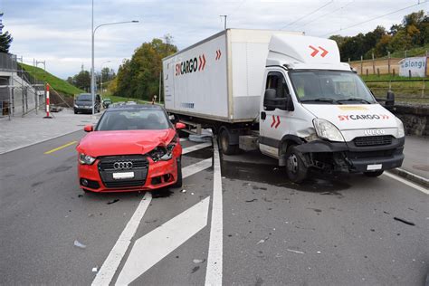 Herisau AR Kollision Zwischen Personenwagen Und Sattelzug Polizeinews Ch