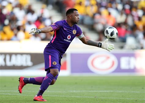 Itumeleng Khune Returns From Leave To Give Kaizer Chiefs A Boost