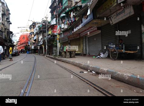 Deserted Rabindra Sarani Road Hi Res Stock Photography And Images Alamy