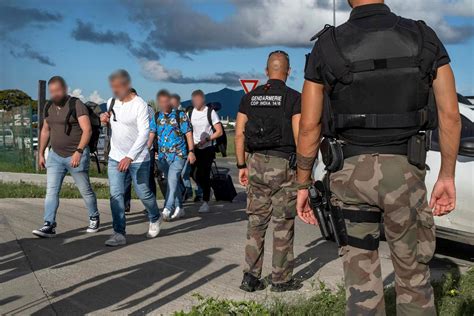 Paris D P Che Gendarmes Mobiles En Renfort Mayotte Comores