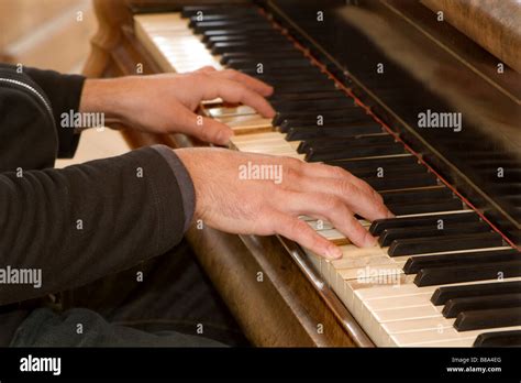 Händen Der Klavierspieler Stockfotografie Alamy