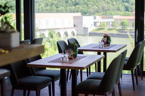 Start Bernhard S Restaurant An Der Donau