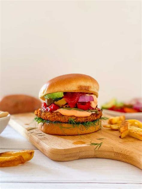 20+ Delicious Vegan Burger Recipes (Must-Try!) – Nutriciously