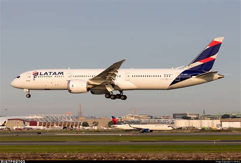 Cc Bgl Boeing Dreamliner Latam Airlines Ha Kls Jetphotos