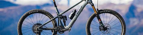 First Ride Review Of The Pivot Shuttle Sl Team Xtr Featuring The