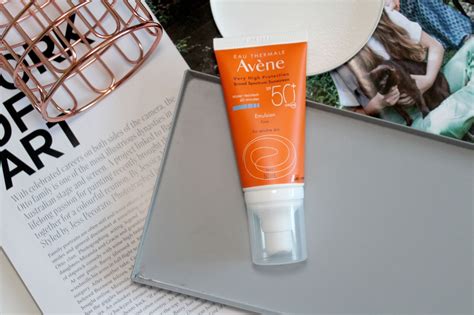 review avene sunscreen emulsion spf