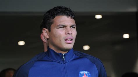 Mercato Psg Thiago Silva Envoie Un Message Fort à Nasser Al