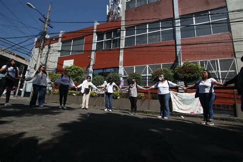 El Hijo De Una Es El Hijo De Todas Madres Exigen Cierre Del Colegio