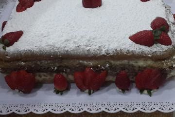 Receita de Naked cake de morango e doce de leite Pâns enviada por pâns visentin TudoGostoso