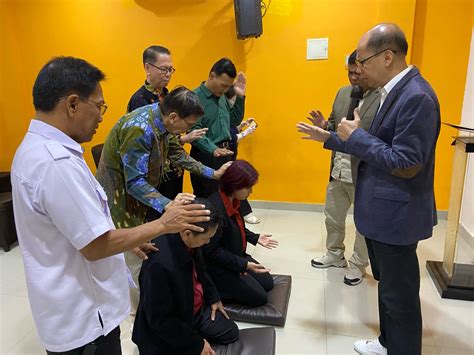 Pentahbisan Gembala Gbi Taman Surya 5 Bpd Dki Jakarta Gbi