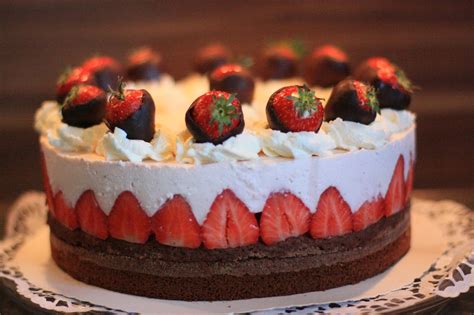 Erdbeer Schoko Torte S E S Nden In Food Desserts Cake Cookies