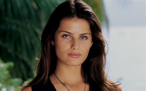 Wallpaper - Isabeli Fontana Wallpaper (23478912) - Fanpop