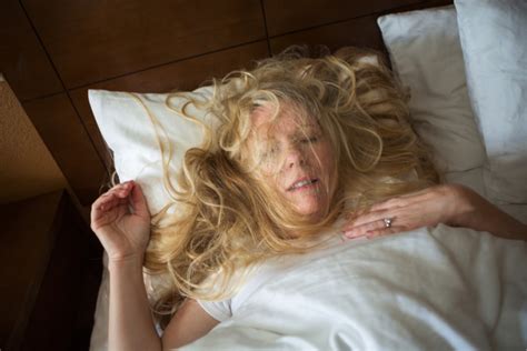 What Causes Hot Flashes In Perimenopause And 5 Super Tips For Cooling