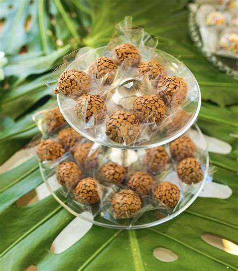 Brigadeiro Com Granulado Belga Água Na Boca
