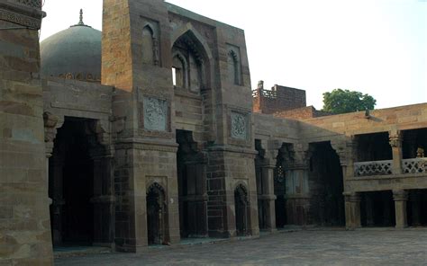 Fileatala Masjid Jaunpur Wikimedia Commons