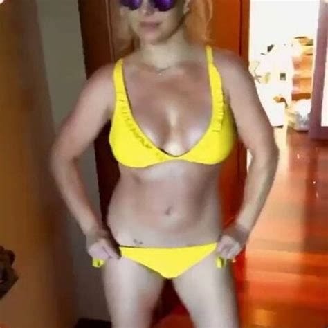 Britney Spears In Various Bikinis Free Porn Cc XHamster XHamster
