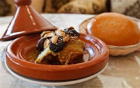 Tajine Dagneau Aux Amandes Et Pruneaux Cuisine Marocaine