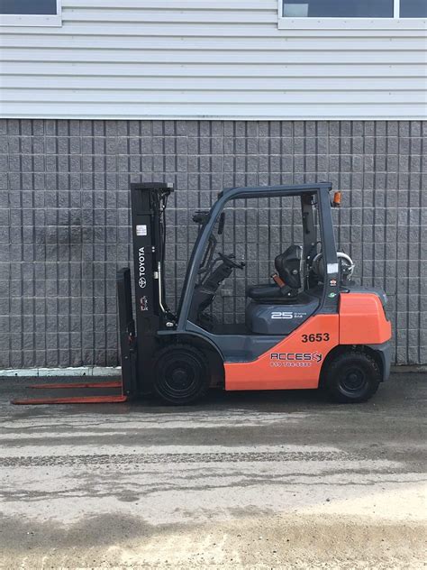 CHARIOT ÉLÉVATEUR AU PROPANE TOYOTA 8FGU25 2016 ACCÈS