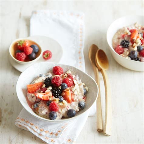 Bircher Beeren Müsli Rezept ESSEN UND TRINKEN