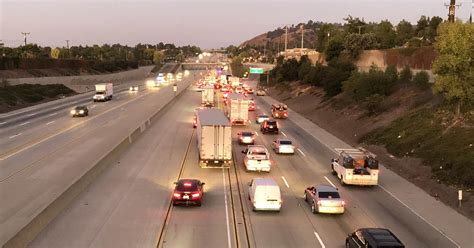 Overturned Big Rig Blocks All Lanes Of Westbound 210 Freeway In Claremont Cbs Los Angeles