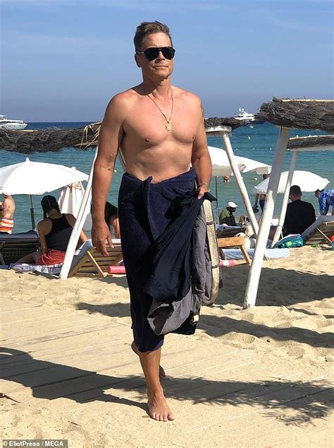 Rob Lowe 58 Shows Off His Buff Physique As He Goes Shirtless During