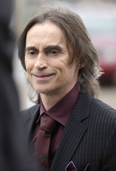 Robert Carlyle On The Set Of Once Upon A Time Rumpelstiltskin Mr