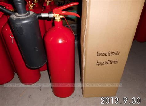 China Fire Extinguisher Parts Co2 Extinguisher Discharge Hose And Horn China Discharge Hose