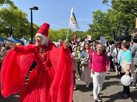 東海林毅監督の初長編作老ナルキソスキャストスタッフがプライドパレードに参加 CINRA