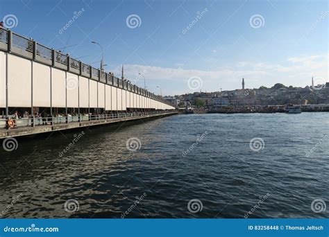 Ponte De Galata Chifre Dourado E Mesquita De Suleymaniye Em Istambul