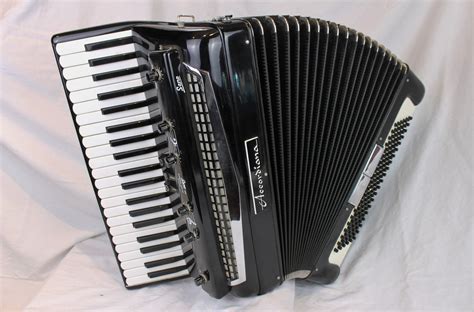 3942 Black Excelsior Accordiana 507 Piano Accordion LM 41 120